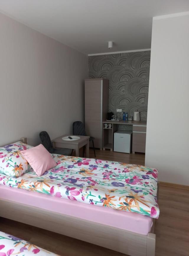 KrzyzanowicePod Kogucikiem公寓式酒店 外观 照片